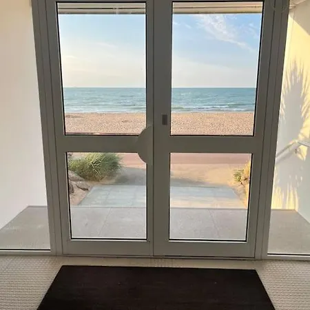 Bord De Mer, Acces Direct Lägenhet