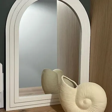 Bord De Mer, Acces Direct