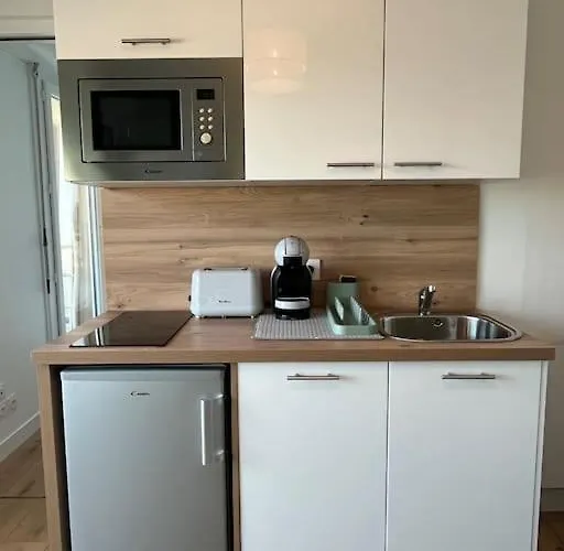 Bord De Mer, Acces Direct